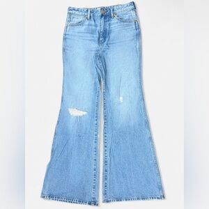 Wrangler Wanderer High Rise Flare Jeans Light Wash Distressed Size 28/34